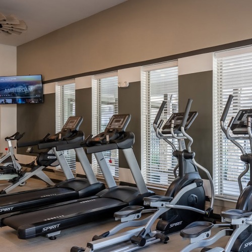 Fitness Center Large well lit fitness center